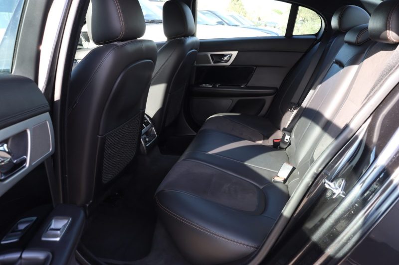 JAGUAR XF 3.0D V6 240 BVA8 R-SPORT