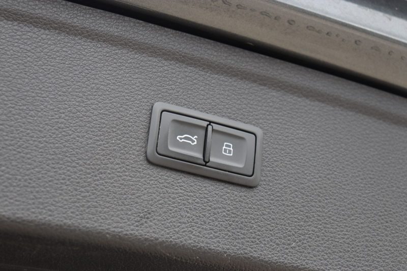 AUDI Q5 II 55 TFSIE 367 S LINE QUATTRO S TRONIC 7