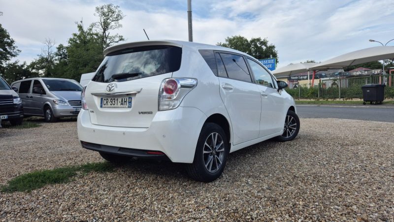 TOYOTA VERSO 124 D-4D FAP SkyView 5P