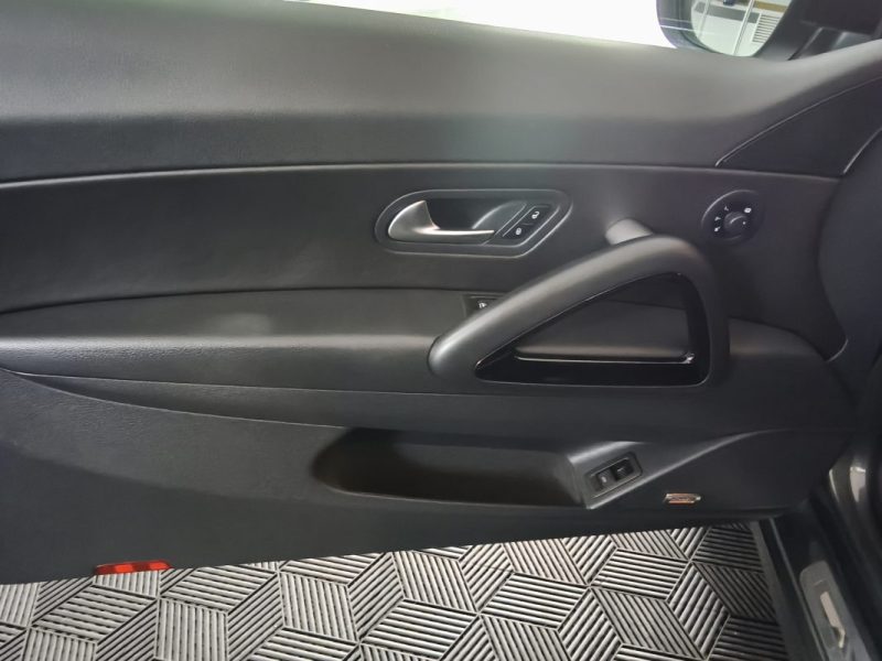 VOLKSWAGEN SCIROCCO R 2.0 TSI 265 Cv - BOÎTE AUTOMATIQUE - ENTRETIEN COMPLET - RADAR DE RECUL - GPS