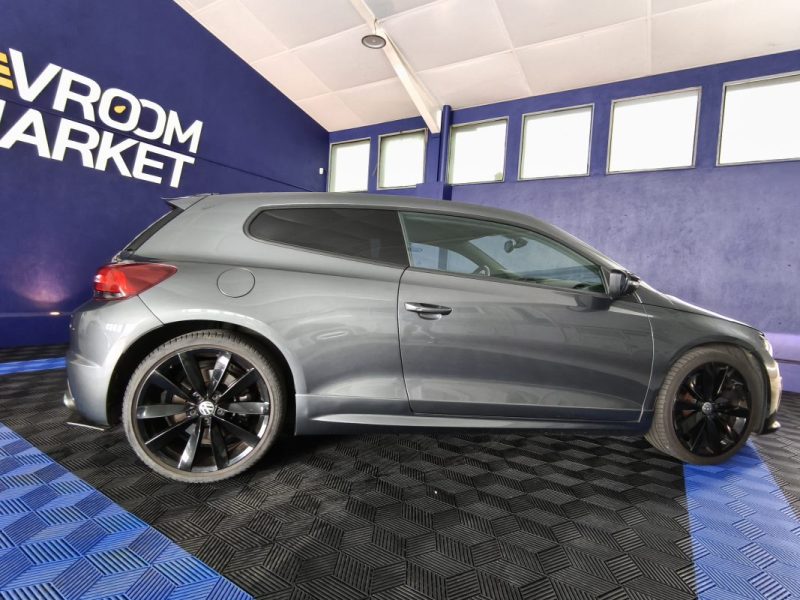 VOLKSWAGEN SCIROCCO R 2.0 TSI 265 Cv - BOÎTE AUTOMATIQUE - ENTRETIEN COMPLET - RADAR DE RECUL - GPS