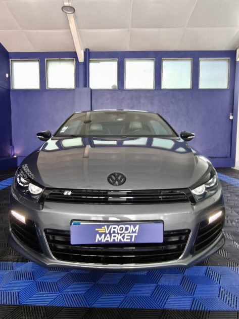 VOLKSWAGEN SCIROCCO R 2.0 TSI 265 Cv - BOÎTE AUTOMATIQUE - ENTRETIEN COMPLET - RADAR DE RECUL - GPS