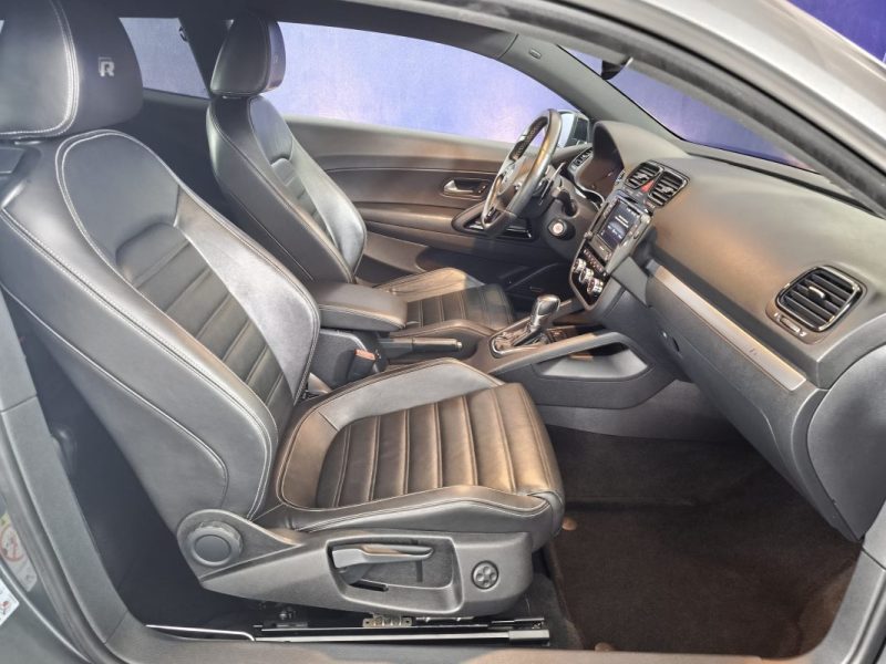 VOLKSWAGEN SCIROCCO R 2.0 TSI 265 Cv - BOÎTE AUTOMATIQUE - ENTRETIEN COMPLET - RADAR DE RECUL - GPS