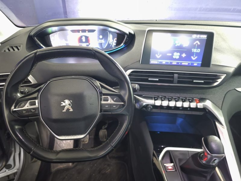 PEUGEOT 3008 2018