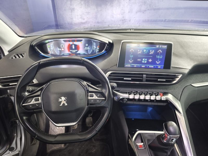 PEUGEOT 3008 2018