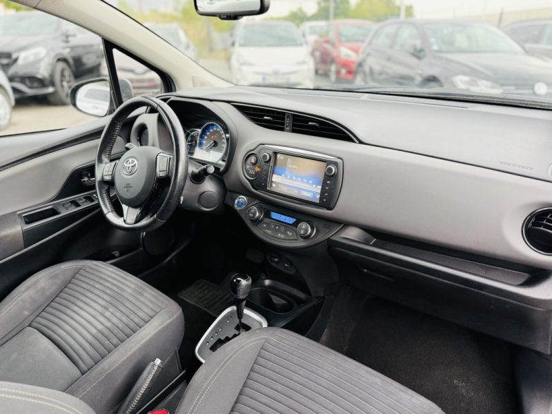 TOYOTA YARIS III 1.5 HYBRID 100h DESIGN