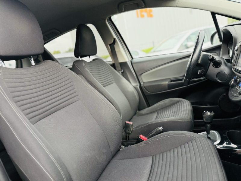 TOYOTA YARIS III 1.5 HYBRID 100h DESIGN