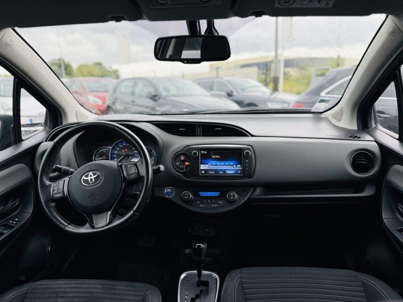 TOYOTA YARIS III 1.5 HYBRID 100h DESIGN