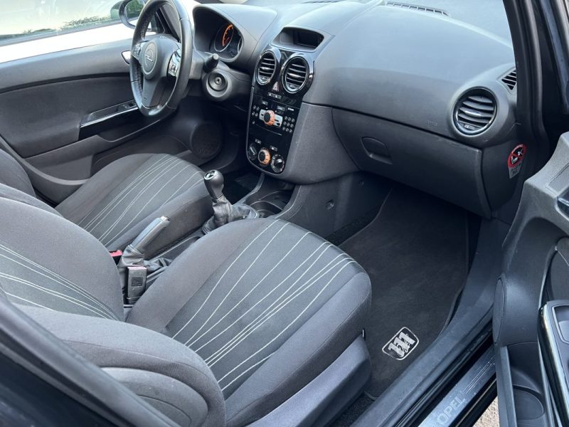 OPEL CORSA 2010