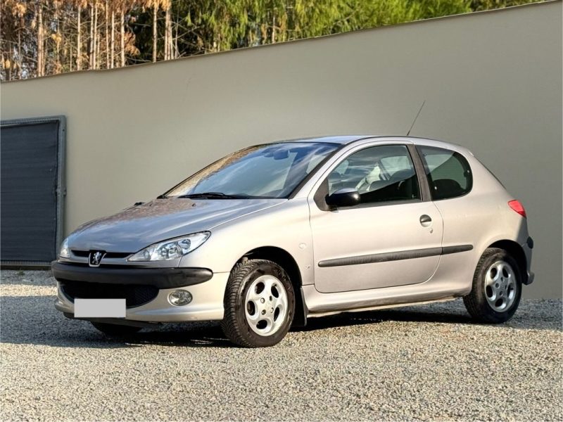 PEUGEOT 206 2003