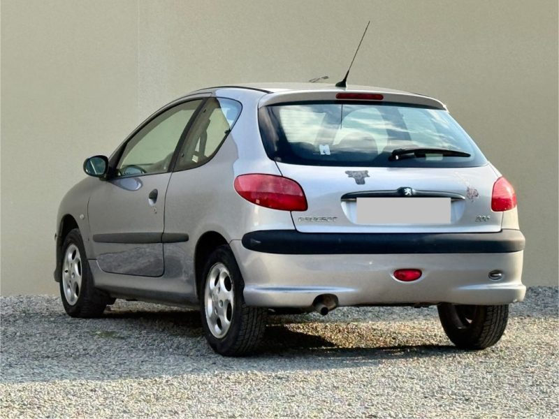 PEUGEOT 206 2003