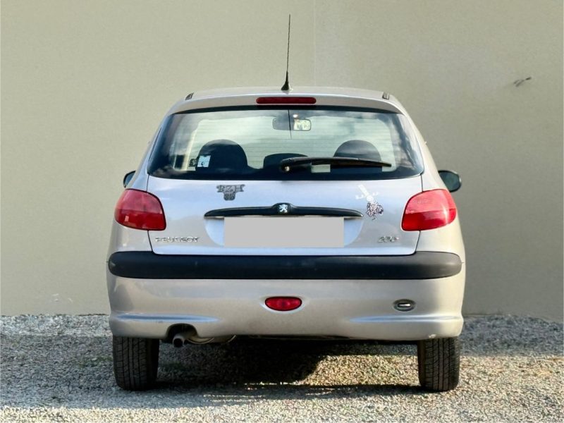 PEUGEOT 206 2003