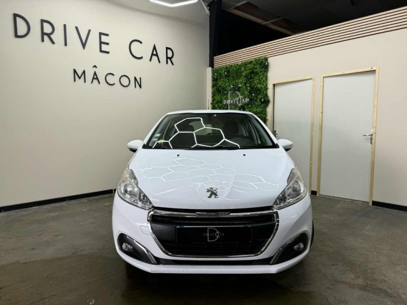 PEUGEOT 208 2018