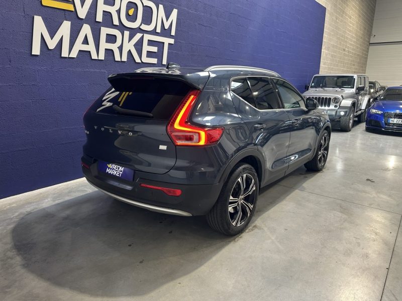 VOLVO XC40 2021