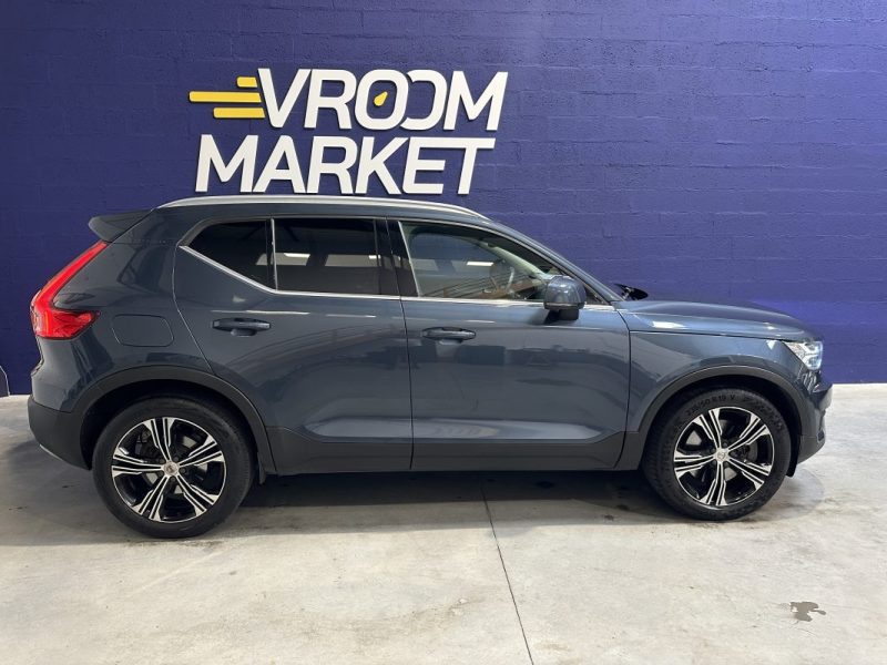 VOLVO XC40 2021
