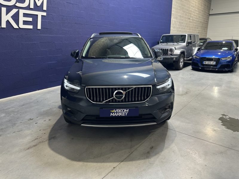 VOLVO XC40 2021