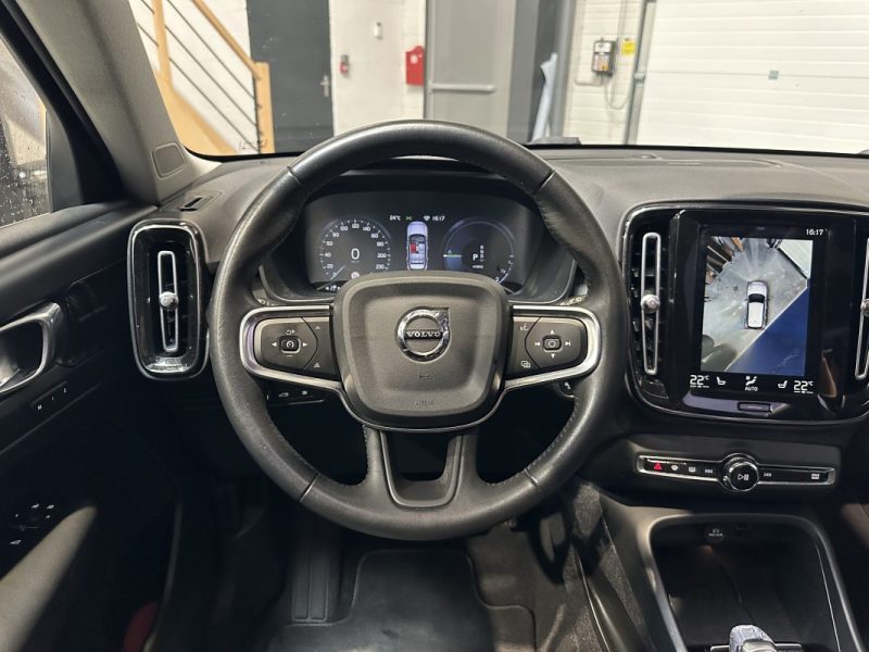 VOLVO XC40 2021