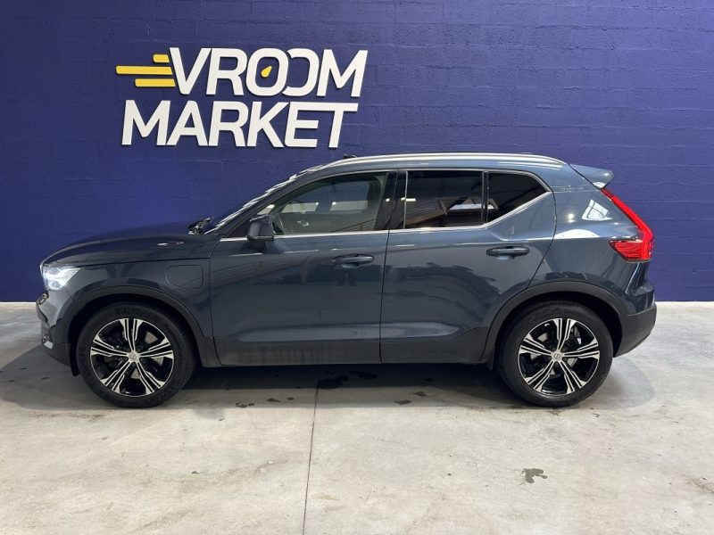 VOLVO XC40 2021
