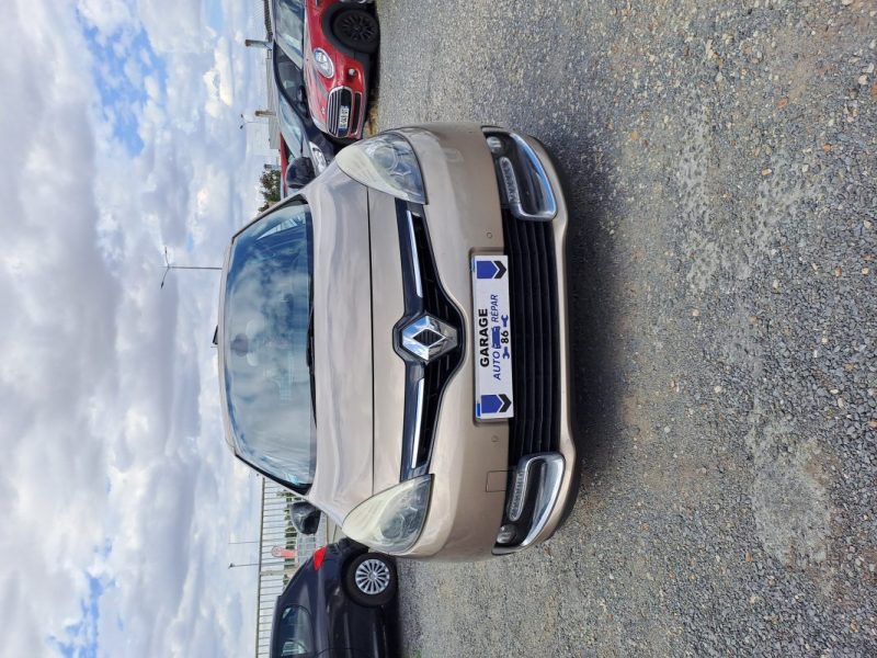 RENAULT MEGANE SCENIC 2015