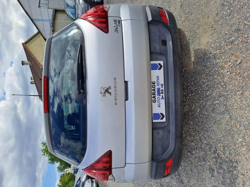 PEUGEOT 3008 2014