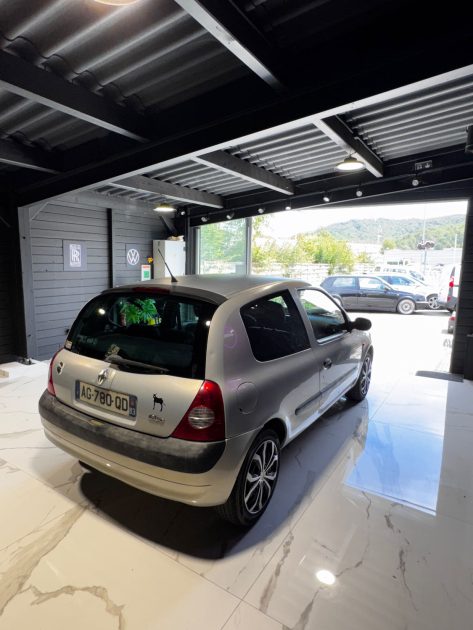 Renault Clio 2 – Essence – 210 000 km – CT OK – Garantie incluse