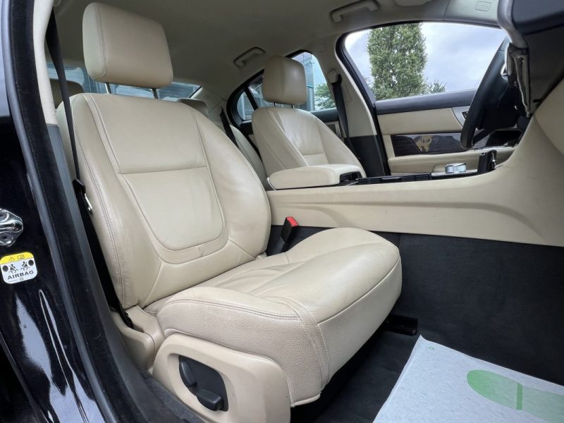 JAGUAR XF PHASE 2 LUXE 2.2 D 200 Cv 1ERE MAIN / 59 100 Kms BVA8 INTERIEUR CUIR GPS - GARANTIE 1 AN