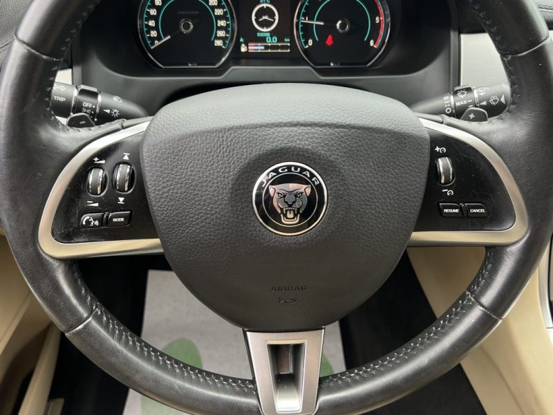JAGUAR XF PHASE 2 LUXE 2.2 D 200 Cv 1ERE MAIN / 59 100 Kms BVA8 INTERIEUR CUIR GPS - GARANTIE 1 AN