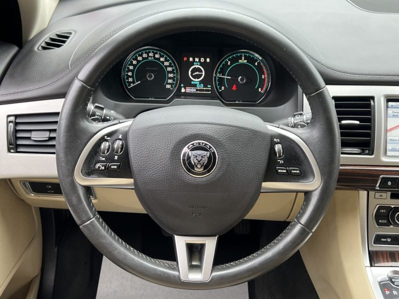 JAGUAR XF PHASE 2 LUXE 2.2 D 200 Cv 1ERE MAIN / 59 100 Kms BVA8 INTERIEUR CUIR GPS - GARANTIE 1 AN