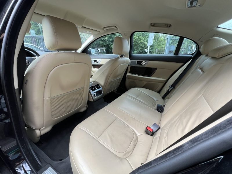 JAGUAR XF PHASE 2 LUXE 2.2 D 200 Cv 1ERE MAIN / 59 100 Kms BVA8 INTERIEUR CUIR GPS - GARANTIE 1 AN