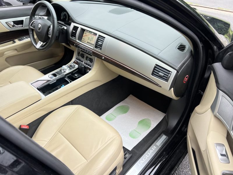 JAGUAR XF PHASE 2 LUXE 2.2 D 200 Cv 1ERE MAIN / 59 100 Kms BVA8 INTERIEUR CUIR GPS - GARANTIE 1 AN