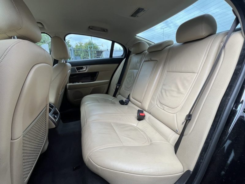 JAGUAR XF PHASE 2 LUXE 2.2 D 200 Cv 1ERE MAIN / 59 100 Kms BVA8 INTERIEUR CUIR GPS - GARANTIE 1 AN