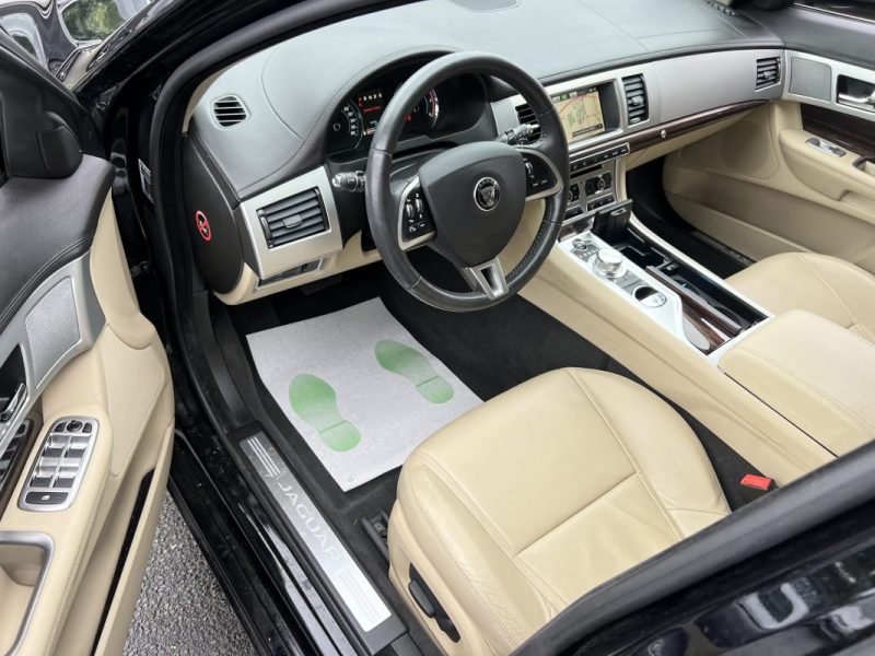 JAGUAR XF PHASE 2 LUXE 2.2 D 200 Cv 1ERE MAIN / 59 100 Kms BVA8 INTERIEUR CUIR GPS - GARANTIE 1 AN