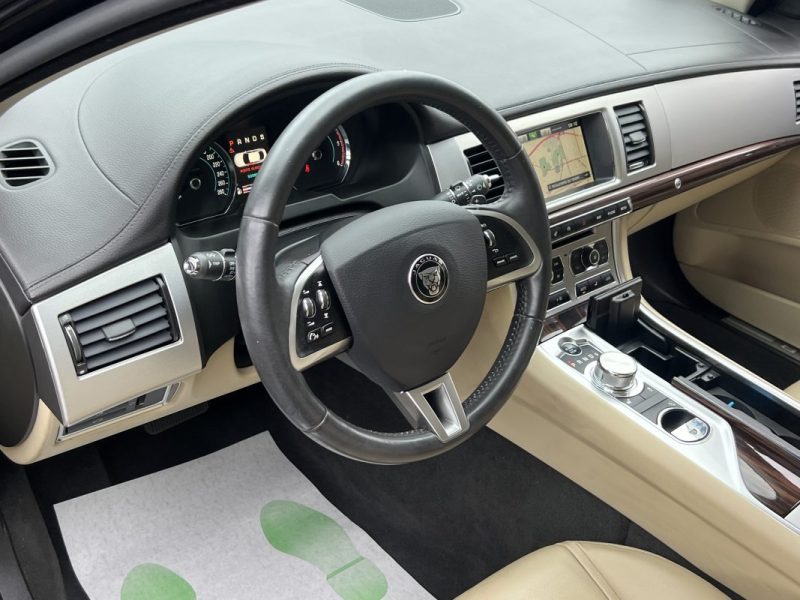 JAGUAR XF PHASE 2 LUXE 2.2 D 200 Cv 1ERE MAIN / 59 100 Kms BVA8 INTERIEUR CUIR GPS - GARANTIE 1 AN