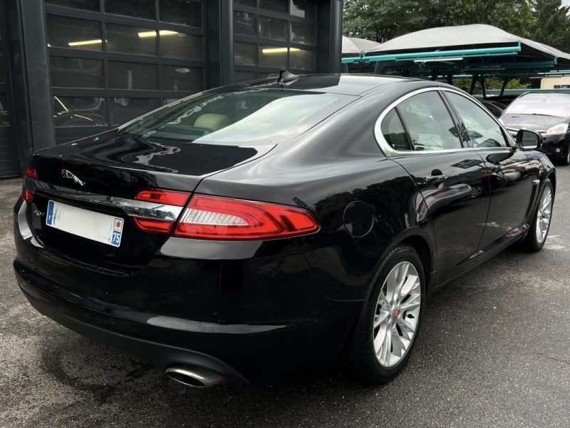JAGUAR XF PHASE 2 LUXE 2.2 D 200 Cv 1ERE MAIN / 59 100 Kms BVA8 INTERIEUR CUIR GPS - GARANTIE 1 AN