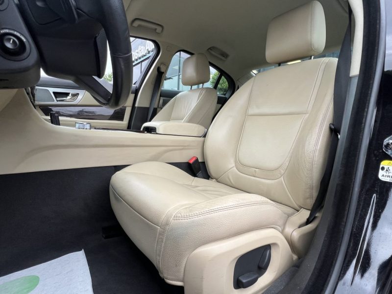 JAGUAR XF PHASE 2 LUXE 2.2 D 200 Cv 1ERE MAIN / 59 100 Kms BVA8 INTERIEUR CUIR GPS - GARANTIE 1 AN