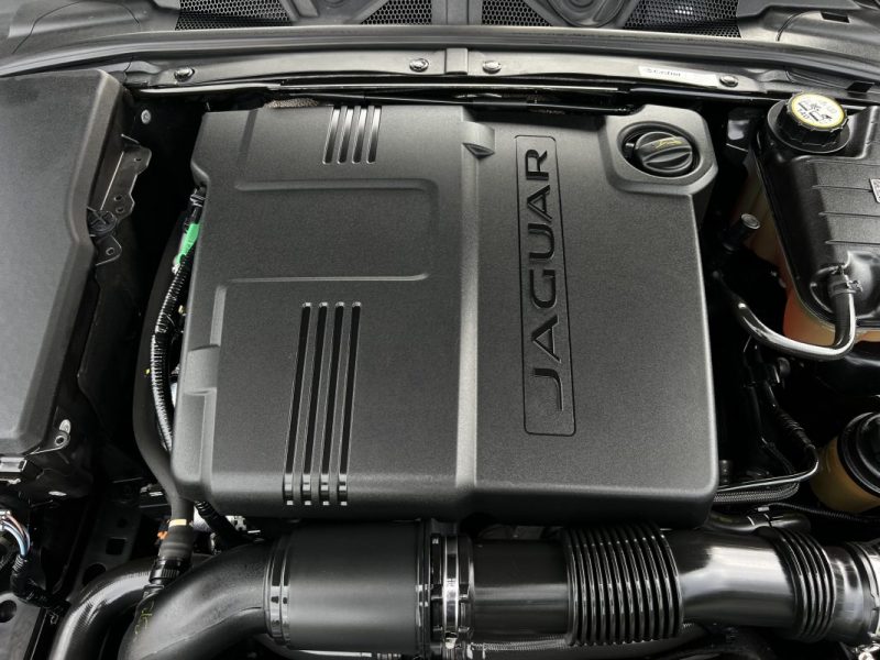 JAGUAR XF PHASE 2 LUXE 2.2 D 200 Cv 1ERE MAIN / 59 100 Kms BVA8 INTERIEUR CUIR GPS - GARANTIE 1 AN