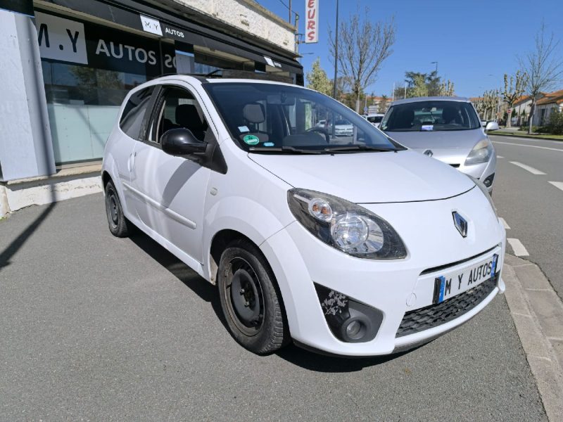 RENAULT TWINGO II 1.2i 75CV