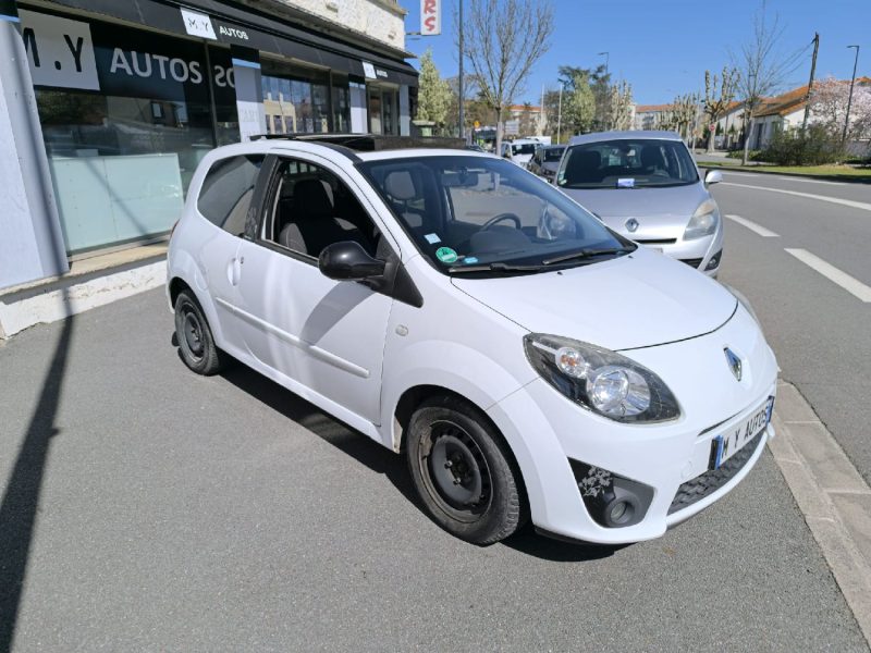 RENAULT TWINGO II 1.2i 75CV