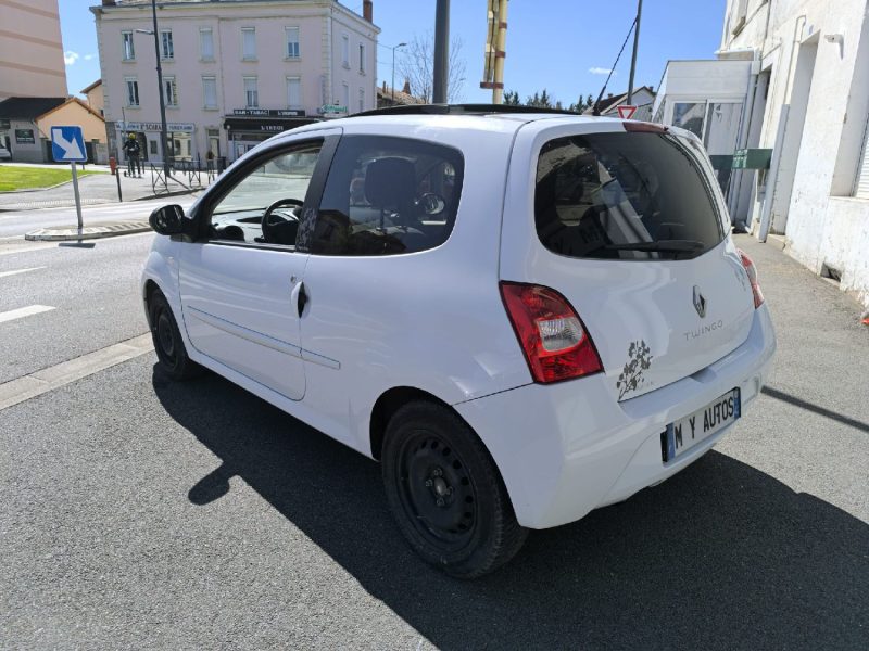 RENAULT TWINGO II 1.2i 75CV