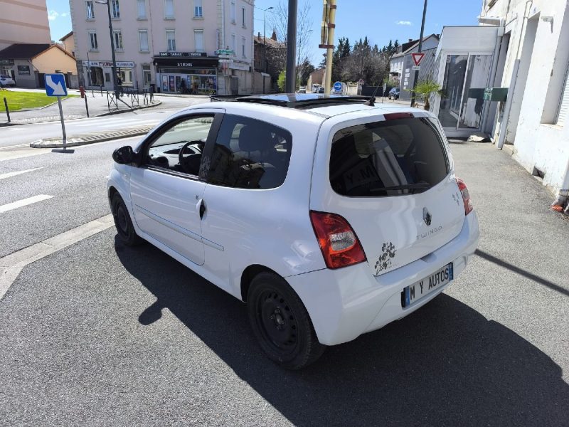 RENAULT TWINGO II 1.2i 75CV