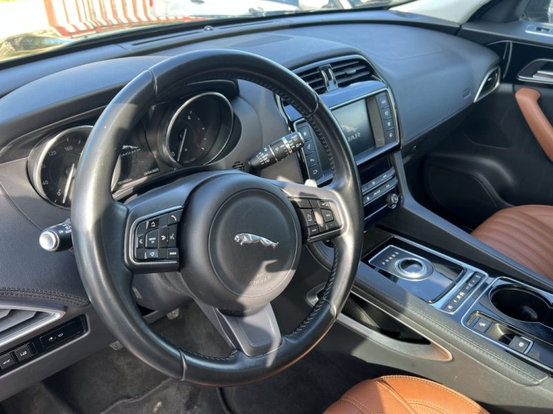 JAGUAR F-PACE 2.0 D 180 PRESTIGE 4X4 BVA8
