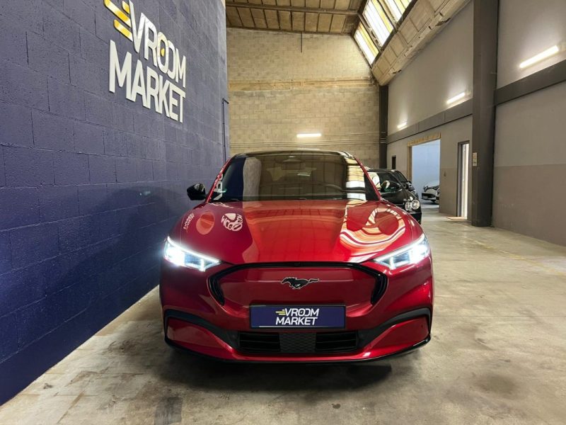 FORD MUSTANG MACH-E 2021