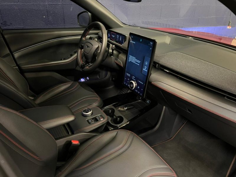 FORD MUSTANG MACH-E 2021