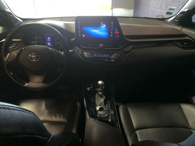 TOYOTA C-HR 1.8 122h  2WD E-CVT - DISTINCTIVE - 110000KM