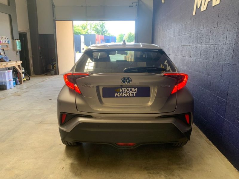 TOYOTA C-HR 1.8 122h  2WD E-CVT - DISTINCTIVE - 110000KM