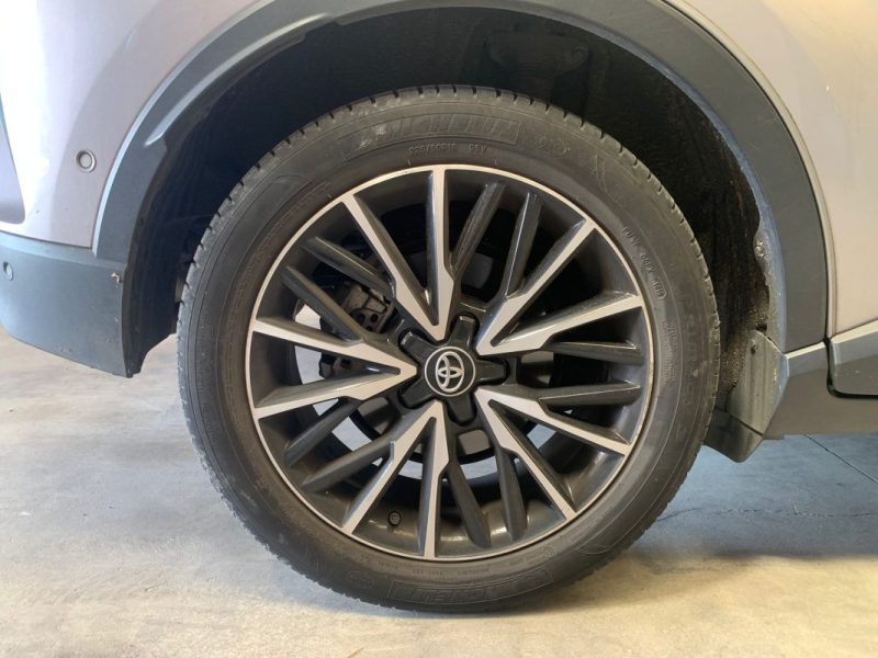 TOYOTA C-HR 1.8 122h  2WD E-CVT - DISTINCTIVE - 110000KM