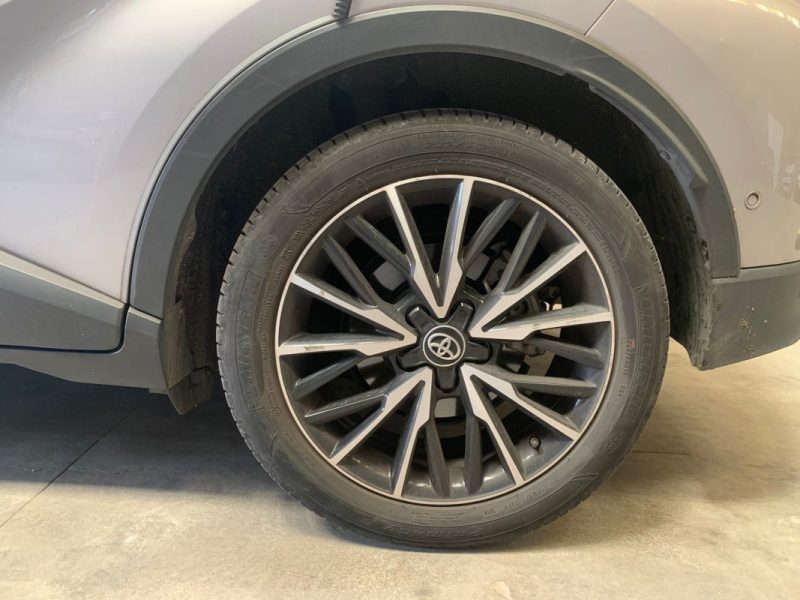 TOYOTA C-HR 1.8 122h  2WD E-CVT - DISTINCTIVE - 110000KM