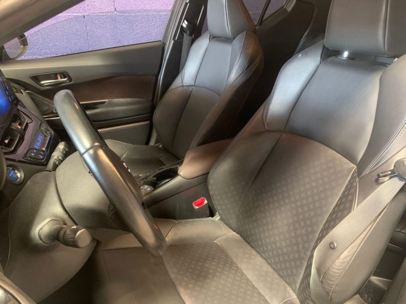 TOYOTA C-HR 1.8 122h  2WD E-CVT - DISTINCTIVE - 110000KM