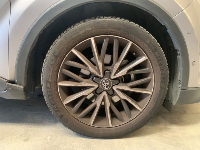 TOYOTA C-HR 1.8 122h  2WD E-CVT - DISTINCTIVE - 110000KM