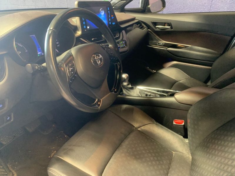 TOYOTA C-HR 1.8 122h  2WD E-CVT - DISTINCTIVE - 110000KM